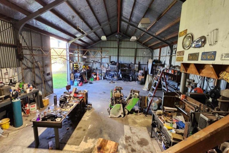 Photo of property in 729 Makerua Road, Tokomaru, Palmerston North, 4474