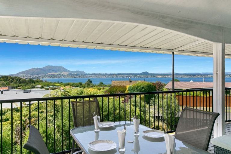 Photo of property in 7 Dorothy Drive, Acacia Bay, Taupo, 3330