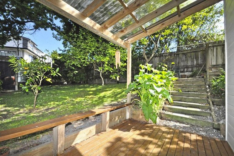 Property details for 2/710 East Coast Road, Milford, Auckland, 0620