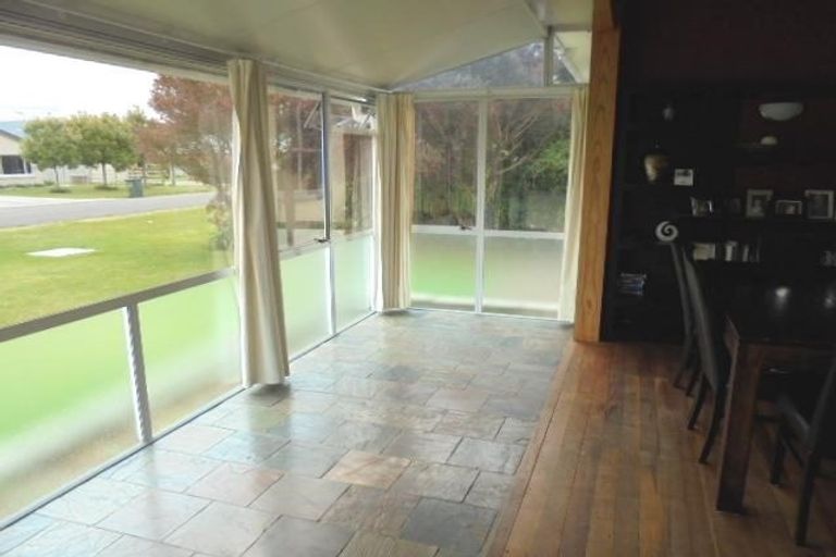 Photo of property in 4 Jervois Road, Jervoistown, Napier, 4112