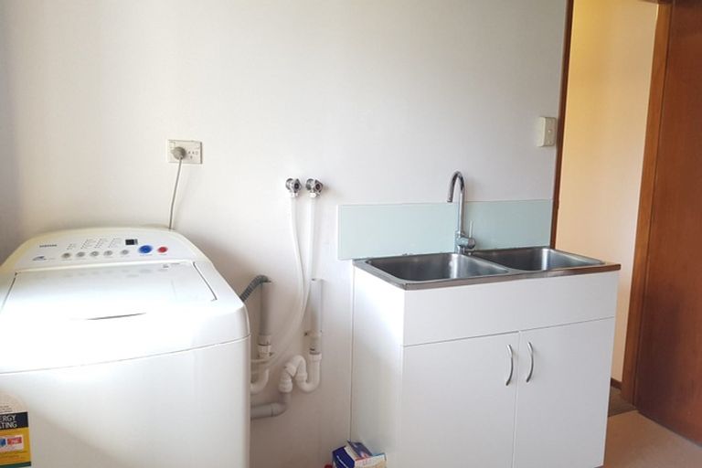 Photo of property in 15 Colin Wild Place, Glenfield, Auckland, 0629