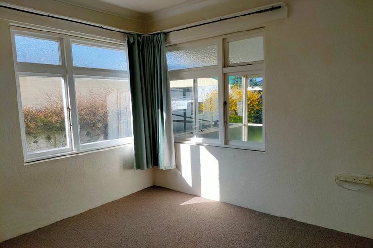 Photo of property in 12 Milton Street, Gore, 9710