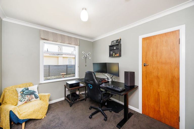Photo of property in 36 Pitama Road, Awapuni, Palmerston North, 4412
