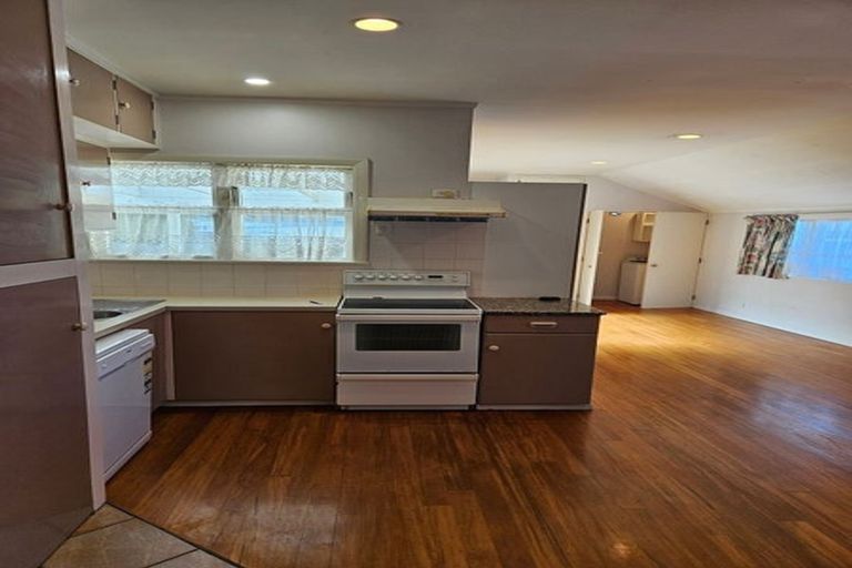 Photo of property in 130 Naenae Road, Naenae, Lower Hutt, 5011