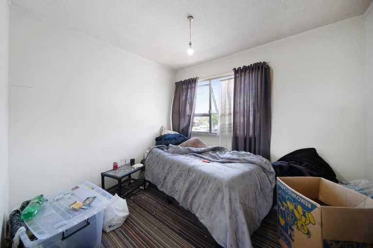 Photo of property in 2/45 Kenderdine Road, Papatoetoe, Auckland, 2025