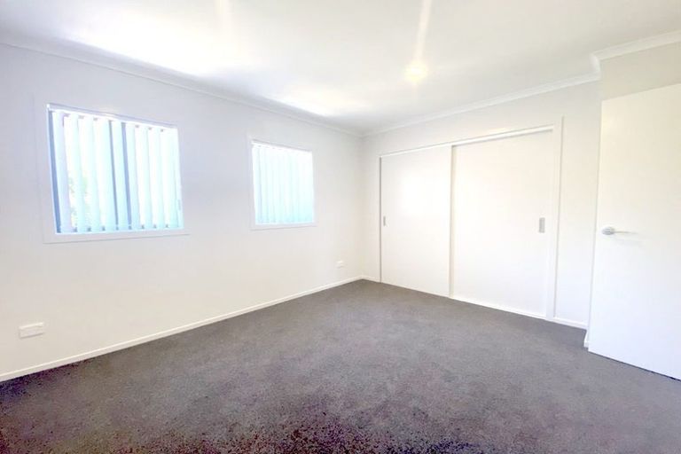 Photo of property in 2/9 Marlene Avenue, Te Atatu South, Auckland, 0610