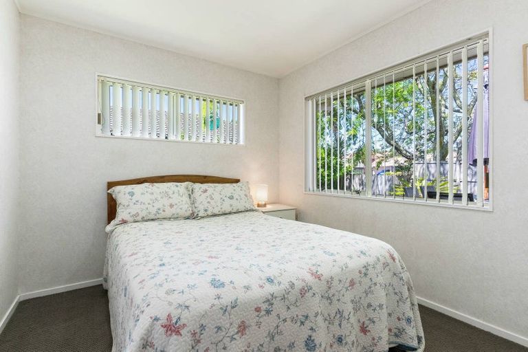 Photo of property in 1/23 Tarnica Road, Northpark, Auckland, 2013