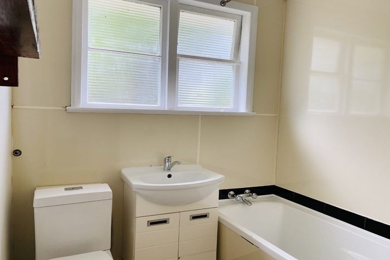 Photo of property in 13 Miranda Street, Cannons Creek, Porirua, 5024