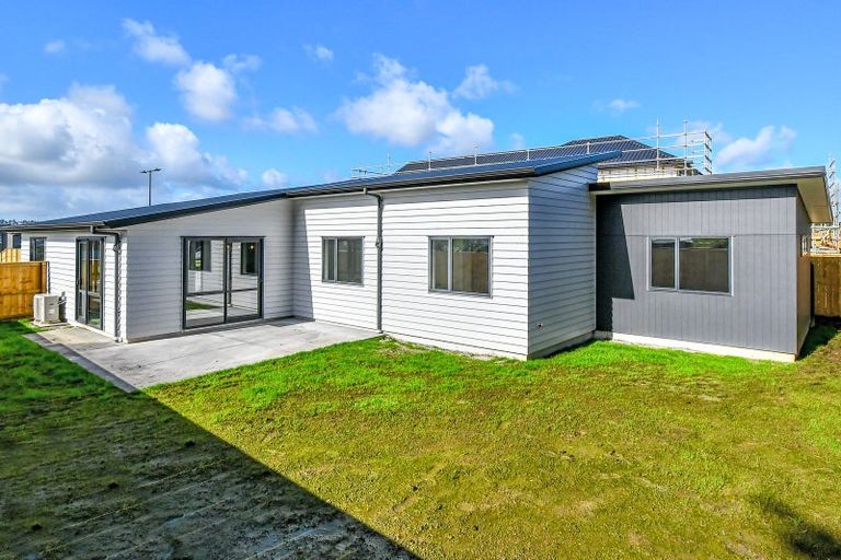 Photo of property in 16 Te Rata Boulevard, Karaka, 2124