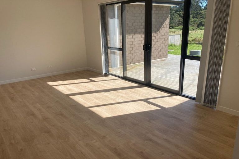 Photo of property in 1373 East Coast Road, Redvale, Albany, 0794