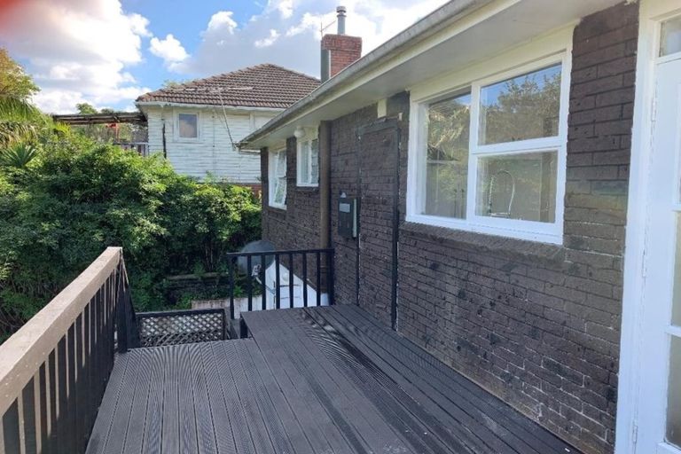 Photo of property in 606 Glenfield Road, Bayview, Auckland, 0629