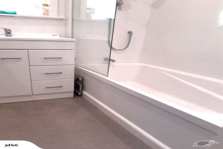 Photo of property in 5 The Drive, Tawa, Wellington, 5028