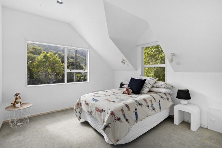 Photo of property in 45 Ferry Road, Days Bay, Lower Hutt, 5013