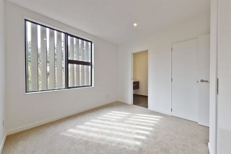 Photo of property in 16/80 Seatoun Heights Road, Seatoun, Wellington, 6022