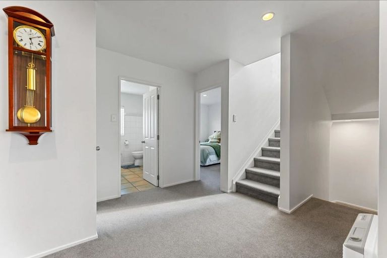 Photo of property in 1/104a Beach Road, Castor Bay, Auckland, 0620