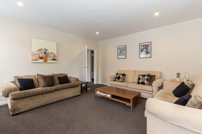 Photo of property in 154 Marine Parade, New Brighton, Christchurch, 8083