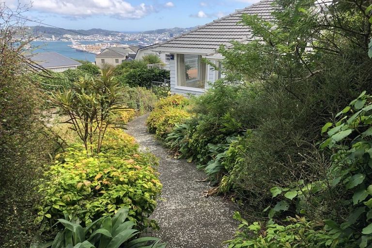 Photo of property in 10 Whitu Street, Khandallah, Wellington, 6035