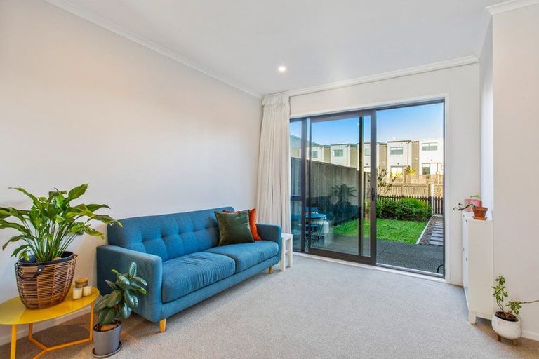 Photo of property in 21 David Carnegie Road, Hobsonville, Auckland, 0616