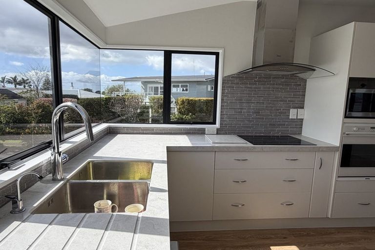 Photo of property in 1 Bramley Drive, Omokoroa, 3114