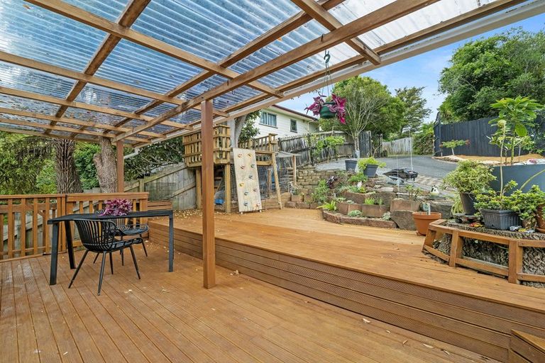 Photo of property in 112 Spinella Drive, Bayview, Auckland, 0629