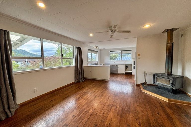 Photo of property in 252 Waikawa Road, Waikawa, Picton, 7220