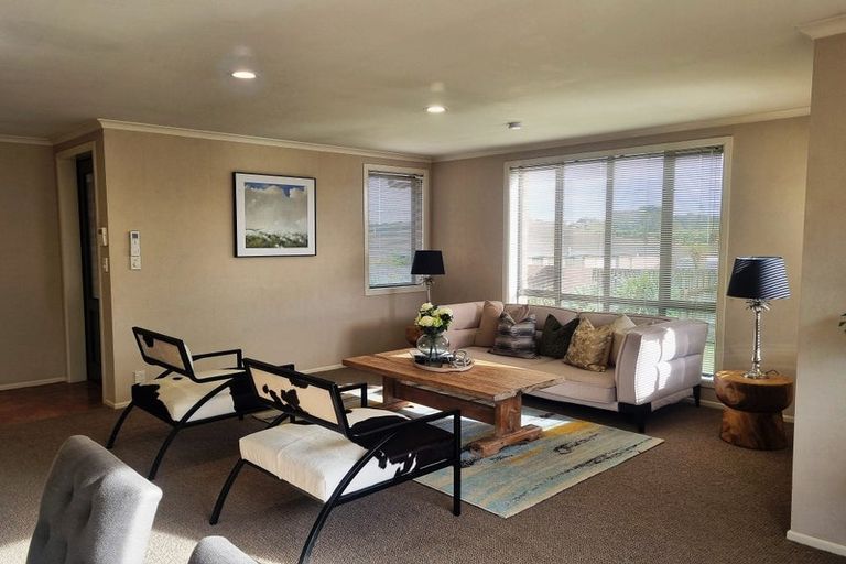 Photo of property in 24 Mt Lebanon Crescent, The Gardens, Auckland, 2105