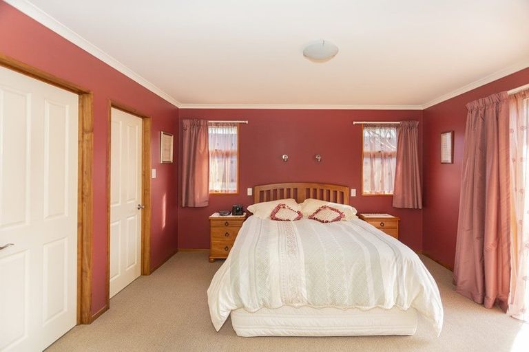 Photo of property in 24 Hannah Place, Holmes Hill, Oamaru, 9401