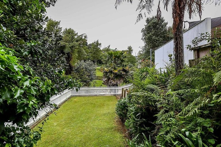 Photo of property in 7 Lombardy Place, Whalers Gate, New Plymouth, 4310