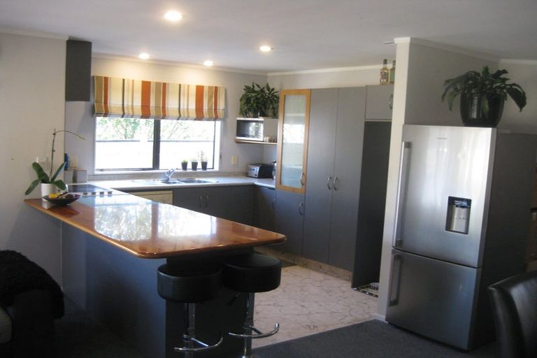 Photo of property in 2/38 Porutu Street, Fairfield, Lower Hutt, 5011