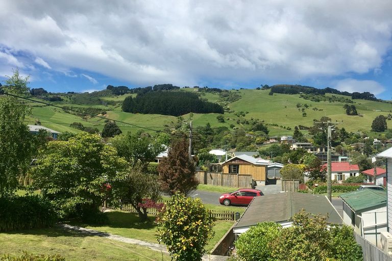 Photo of property in 3 Dickson Street, Macandrew Bay, Dunedin, 9014