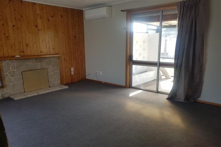 Photo of property in 55 Bickerton Street, Wainoni, Christchurch, 8061