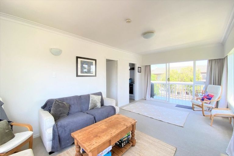 Photo of property in 1/29 Rangitoto Terrace, Milford, Auckland, 0620