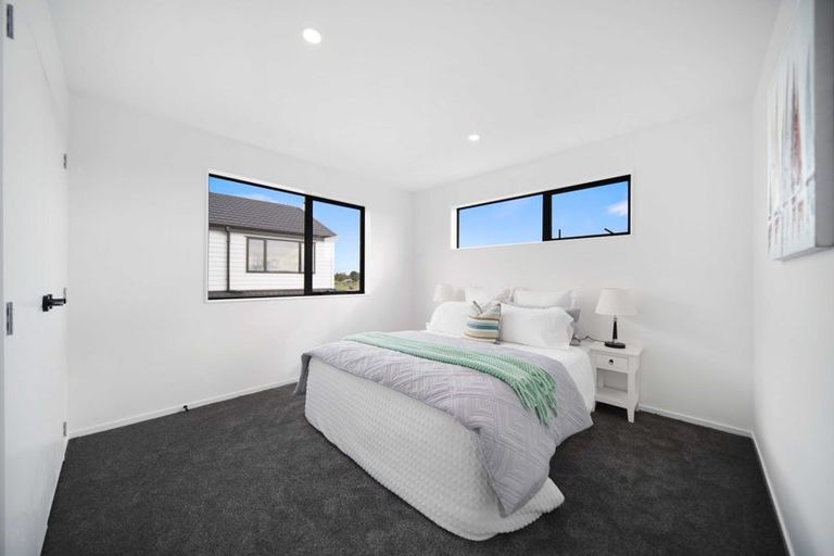 Photo of property in 9 Korowhiti Road, Clarks Beach, 2122
