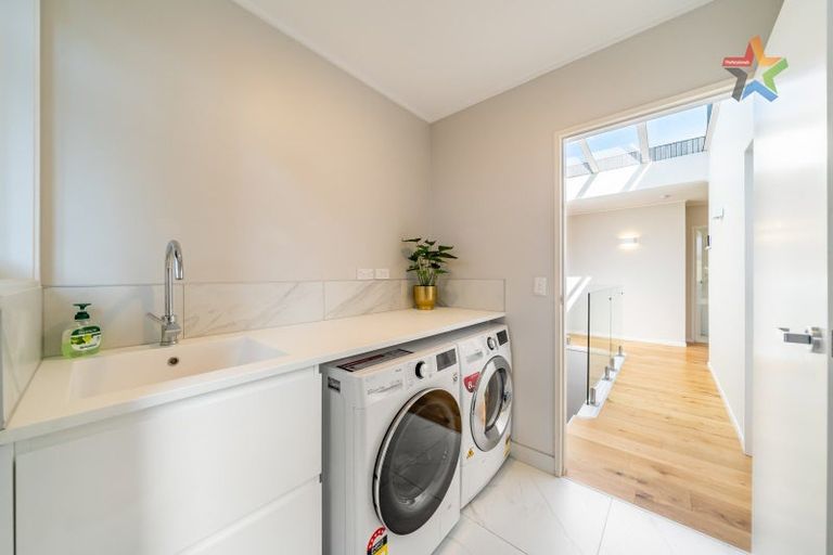 Photo of property in 24 Magnolia Grove, Maungaraki, Lower Hutt, 5010