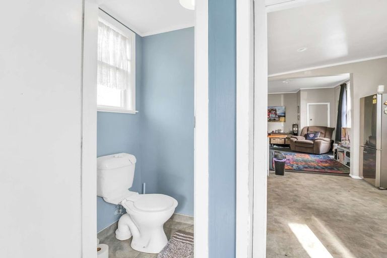 Photo of property in 16 Bignell Street, Gonville, Whanganui, 4501