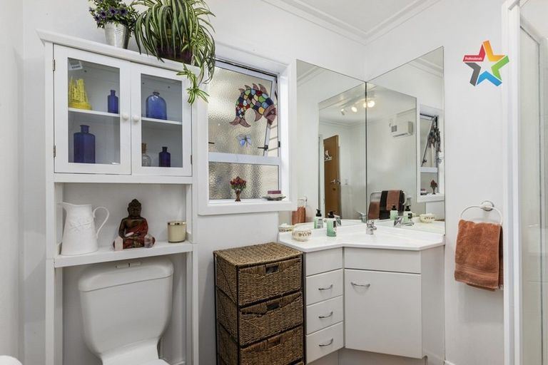 Photo of property in 19 Gardiner Grove, Wainuiomata, Lower Hutt, 5014