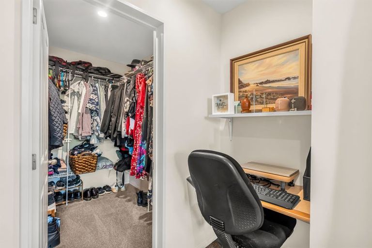 Photo of property in 10 Courtfield Close, Parklands, Christchurch, 8083