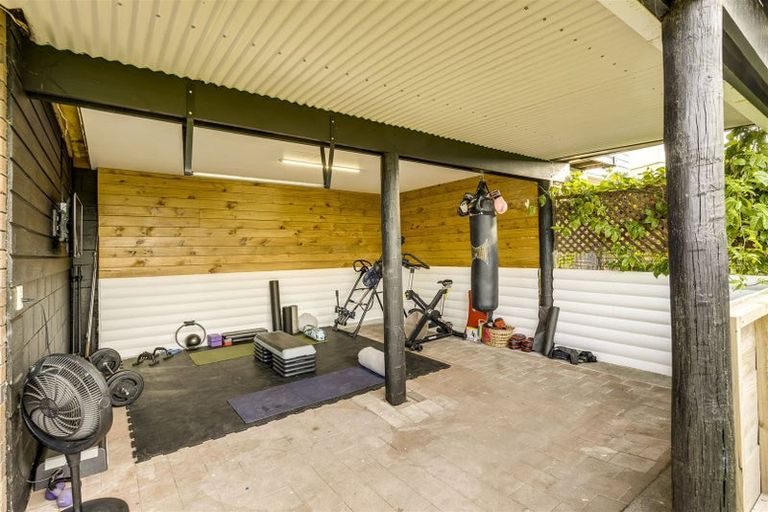 Photo of property in 55 Churchill Drive, Taradale, Napier, 4112