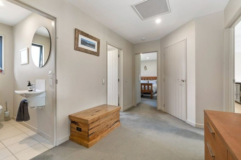 Photo of property in 8 Ada Place, Lake Hayes, Queenstown, 9304