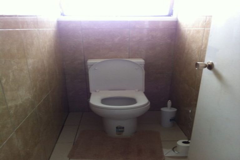 Photo of property in 21 Silverstone Place, Henderson, Auckland, 0612