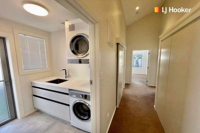 Photo of property in 42a Beach Street, Saint Clair, Dunedin, 9012