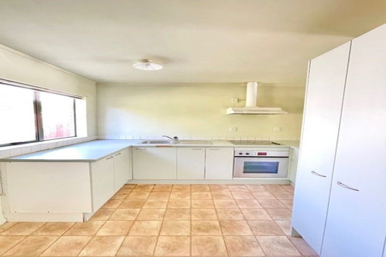 Photo of property in 1/12 Blueridge Close, Sunnyvale, Auckland, 0612