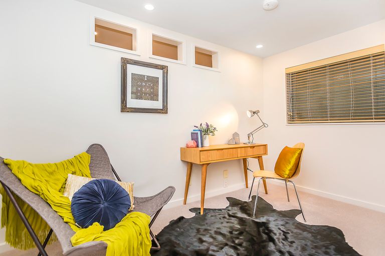 Photo of property in 318 Oriental Parade, Oriental Bay, Wellington, 6011