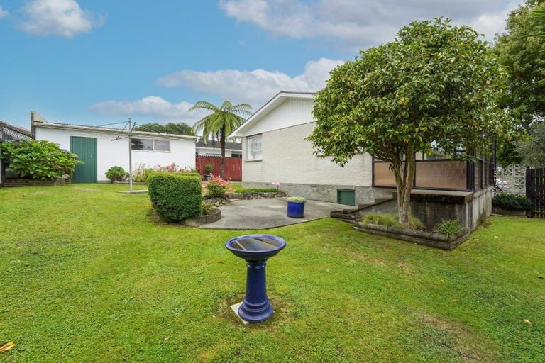 Photo of property in 23 Montana Road, Totara Park, Upper Hutt, 5018