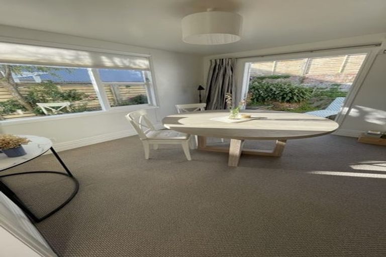 Photo of property in 5 Stafford Street, Mount Victoria, Wellington, 6011