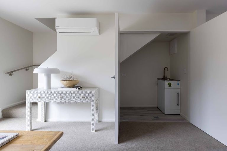 Photo of property in 2/2 Everard Street, Somerfield, Christchurch, 8024