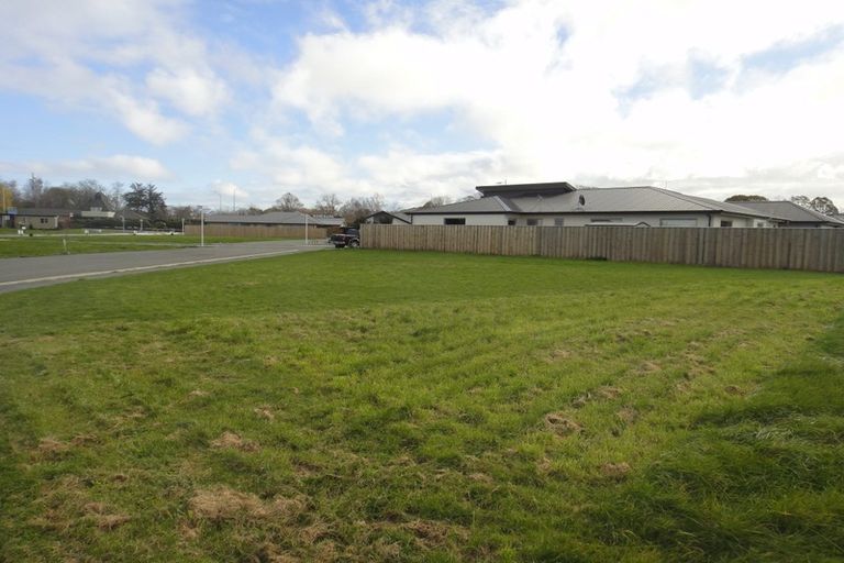 Photo of property in 1 Karos Lane, Northwood, Christchurch, 8051