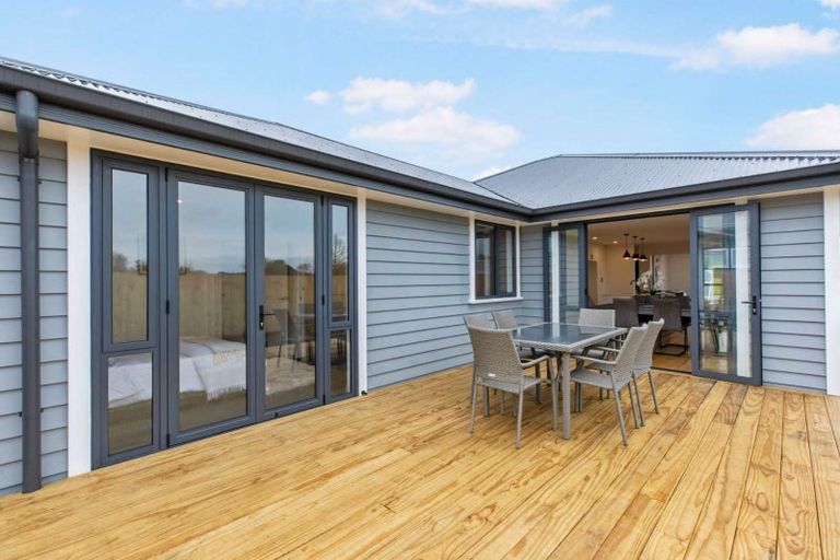 Photo of property in 3 Okoreka Road, Glenbrook, 2681