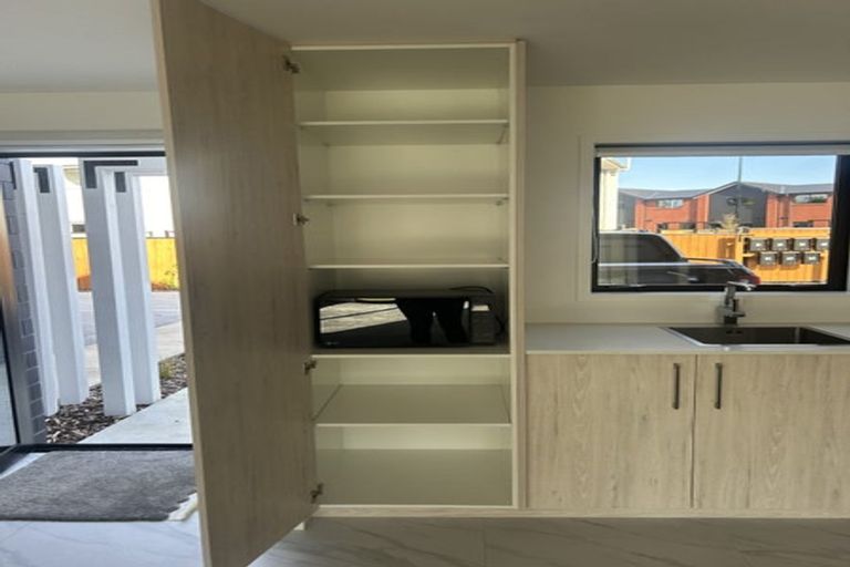 Photo of property in 2/1 Matata Place, Dallington, Christchurch, 8061