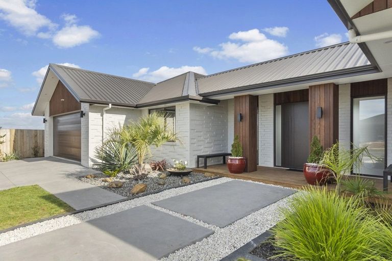 Photo of property in 14 Waireka Road, Rototuna North, Hamilton, 3210